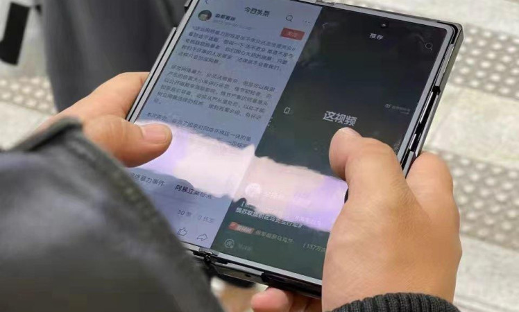 Alleged Vivo X Fold prototype spotted in the wild