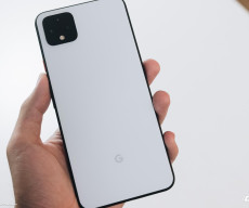 Another batch of Pixel 4 pictures showing Face Unlock process