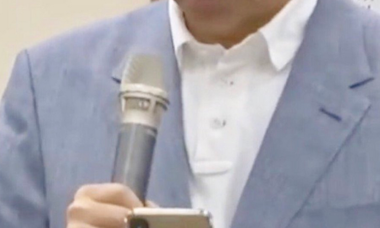 foxconn-ceo-gou-holds-what-some-thought-was-the-iphone-11