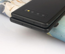 Galaxy S10 and Galaxy S10 Plus dummies surfaces
