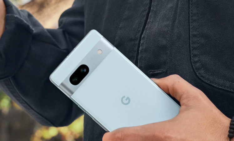 Google Pixel 7a More promo images leaked.