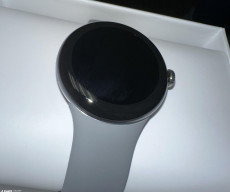 Google Pixel Watch unboxing give us a closer look at the bezels
