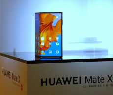 Huawei Mate X live pictures leaked