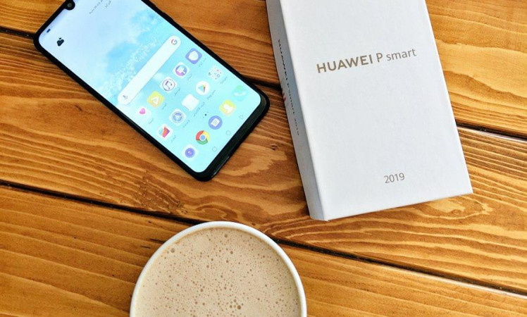 Huawei P Smart Phone 2019 live photos