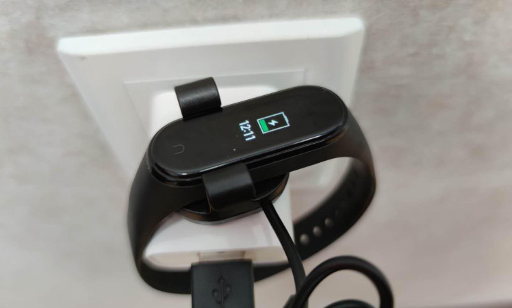 Mi Band 5 & magnetic charger