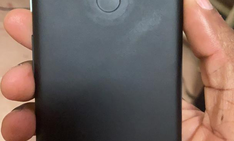 More Pixel 4a prototype pictures leaked
