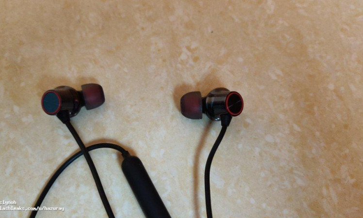 Oneplus Bullets Wireless 2 & Warp Charge 30 Car Charger box leaked