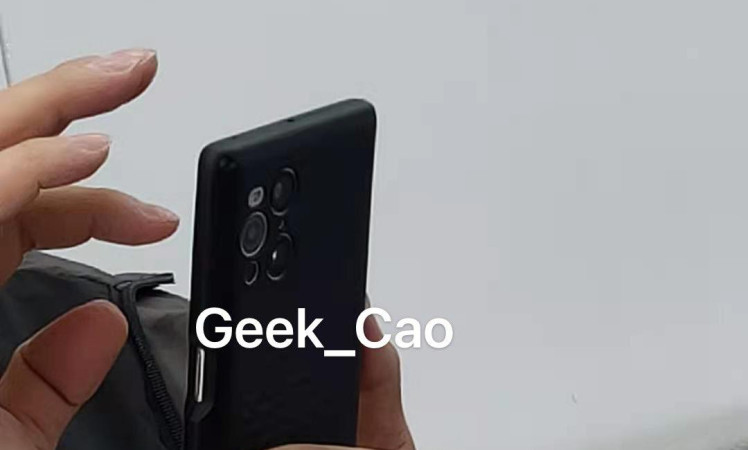 Oppo Find X3 Pro spotted in the wild