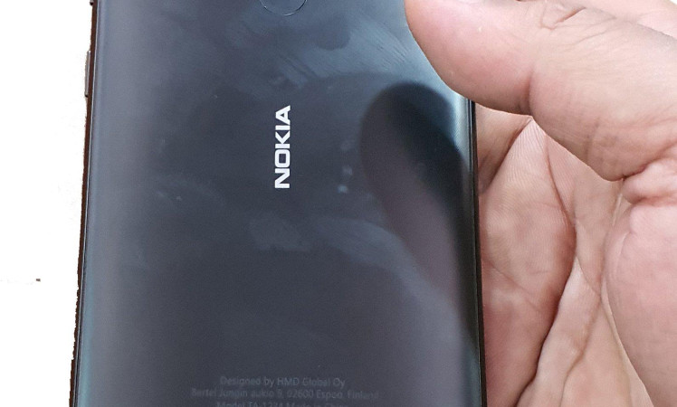 Possible Nokia 5.2 hands-on pics by evleaks