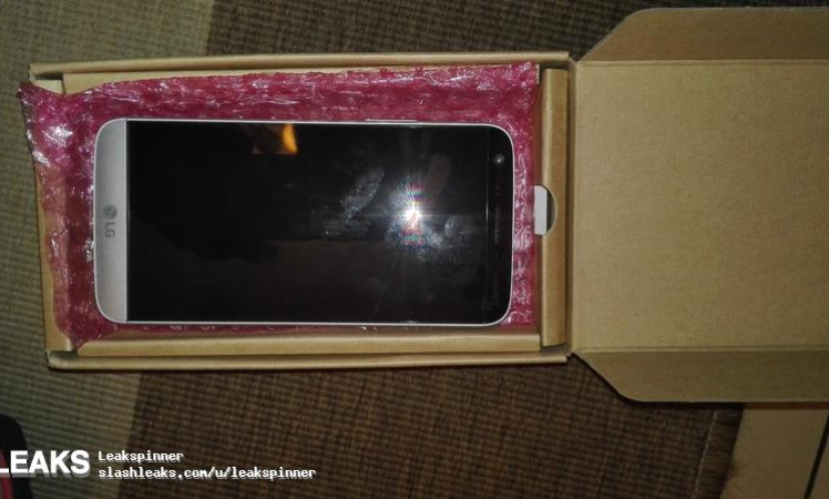 purported-lg-g5-leaks-in-the-flesh3