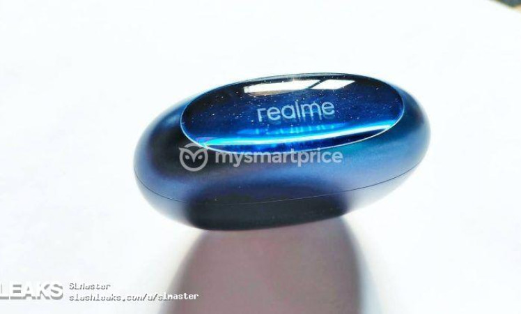 Realme Buds Air 3 real life pictures leaked