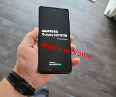 Samsung Galaxy S20 FE Live Images