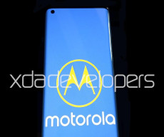 Unknown Motorola Phone with Waterfall 90Hz display + Some Specs