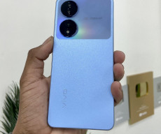 Vivo Y100 Live images and hands on video suffering on twitter.