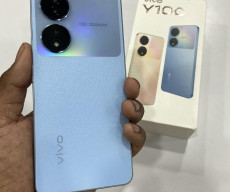 Vivo Y100 Live images and hands on video suffering on twitter.