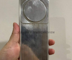 Xiaomi 12 Ultra mold dummy leaks out