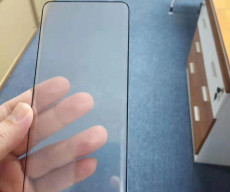 Xiaomi Mi Mix 4 screen protector hand on